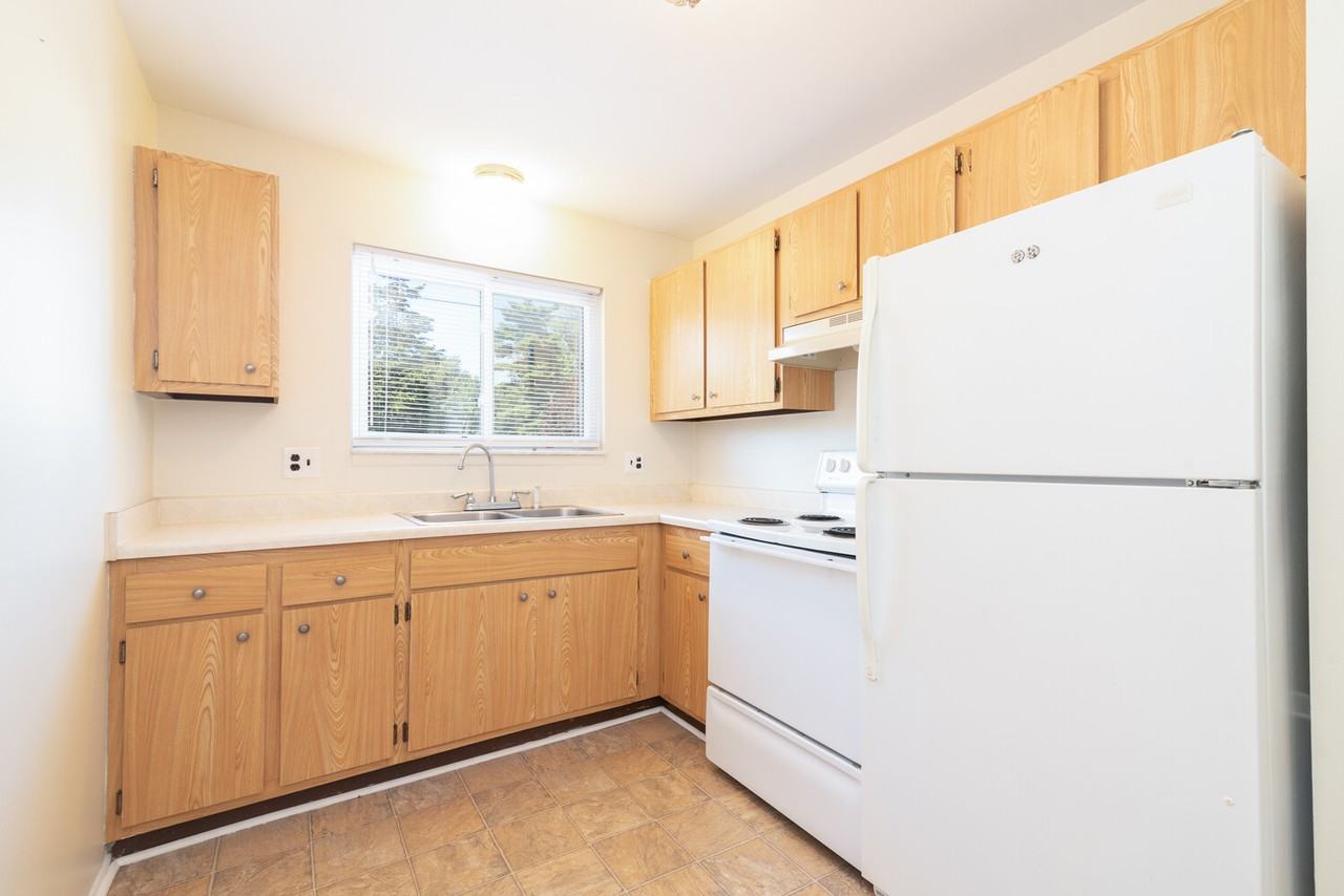 342 S Rochester Rd #5 - Photo 2 of 18