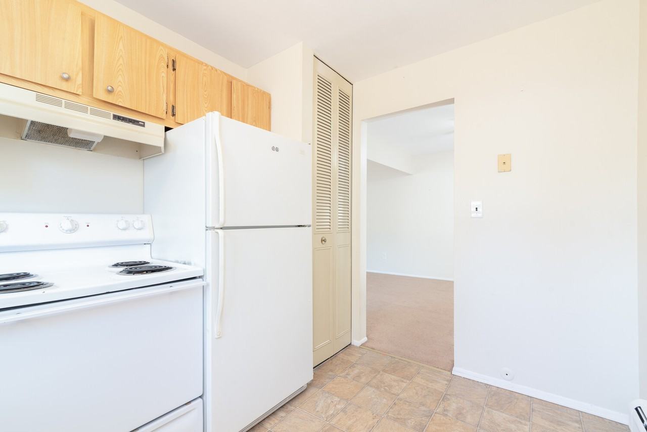 342 S Rochester Rd #5 - Photo 3 of 18