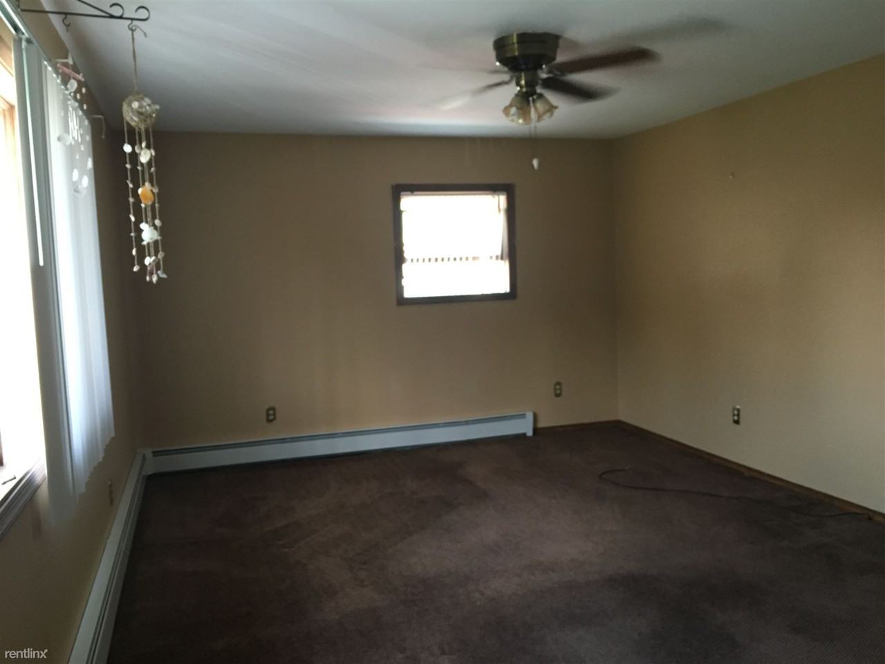 50 Mason St - Photo 3 of 5