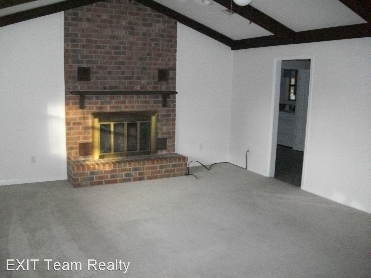 1108 Hickory St - Photo 2 of 10