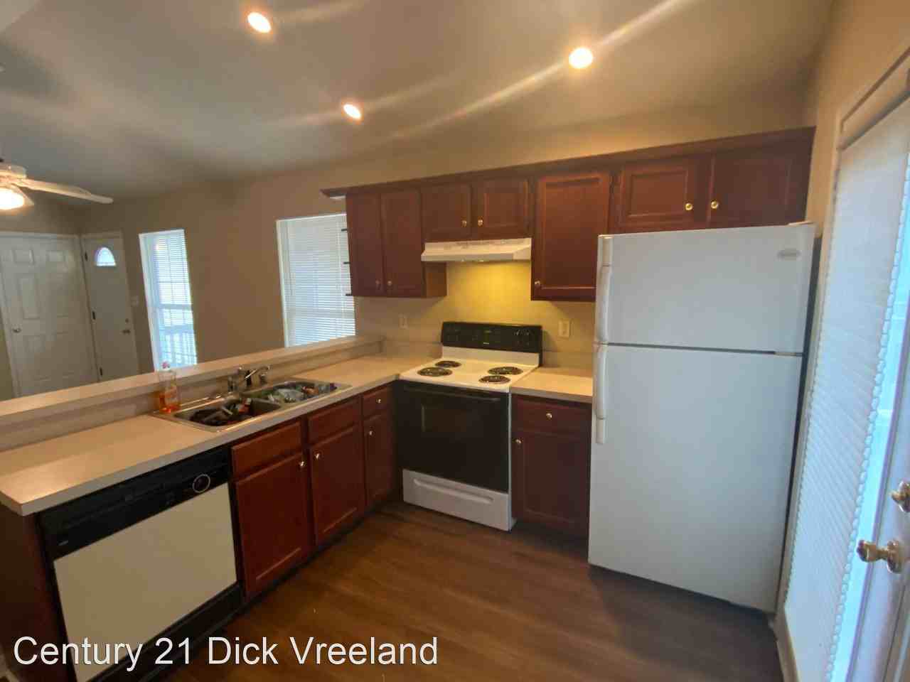 1424 Huntoon Ave - Photo 2 of 11