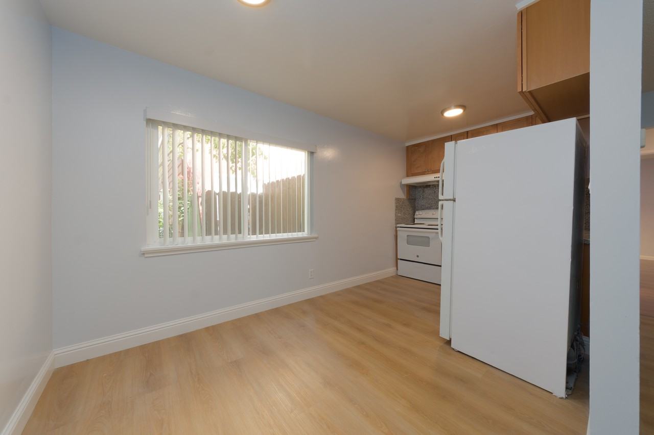 5677 Hoffman Ct - Photo 2 of 6