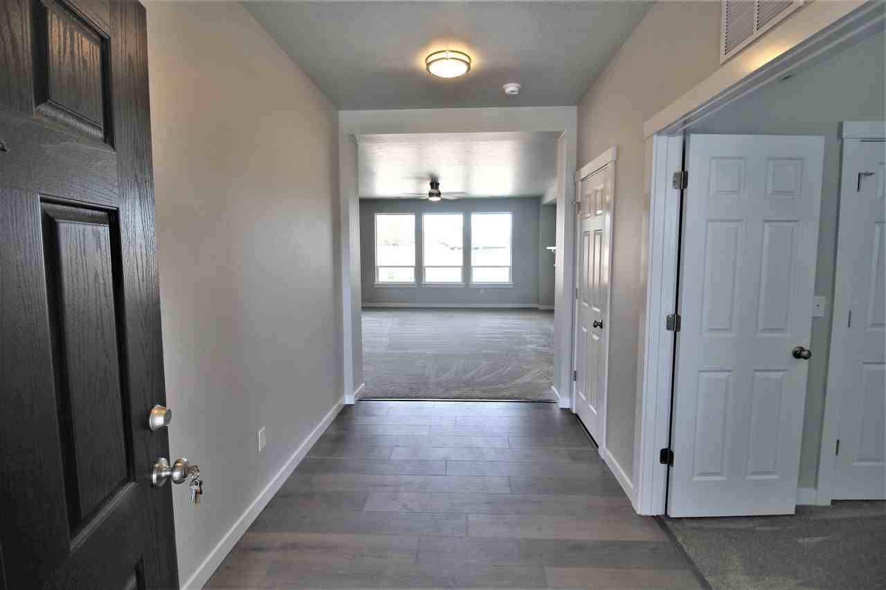 13448 Deodar St - Photo 2 of 30