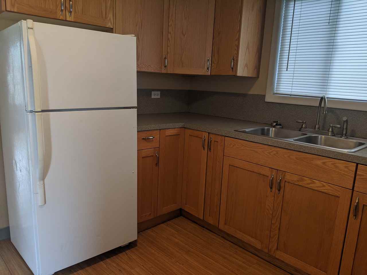 1707 12Th St - Photo 2 of 11