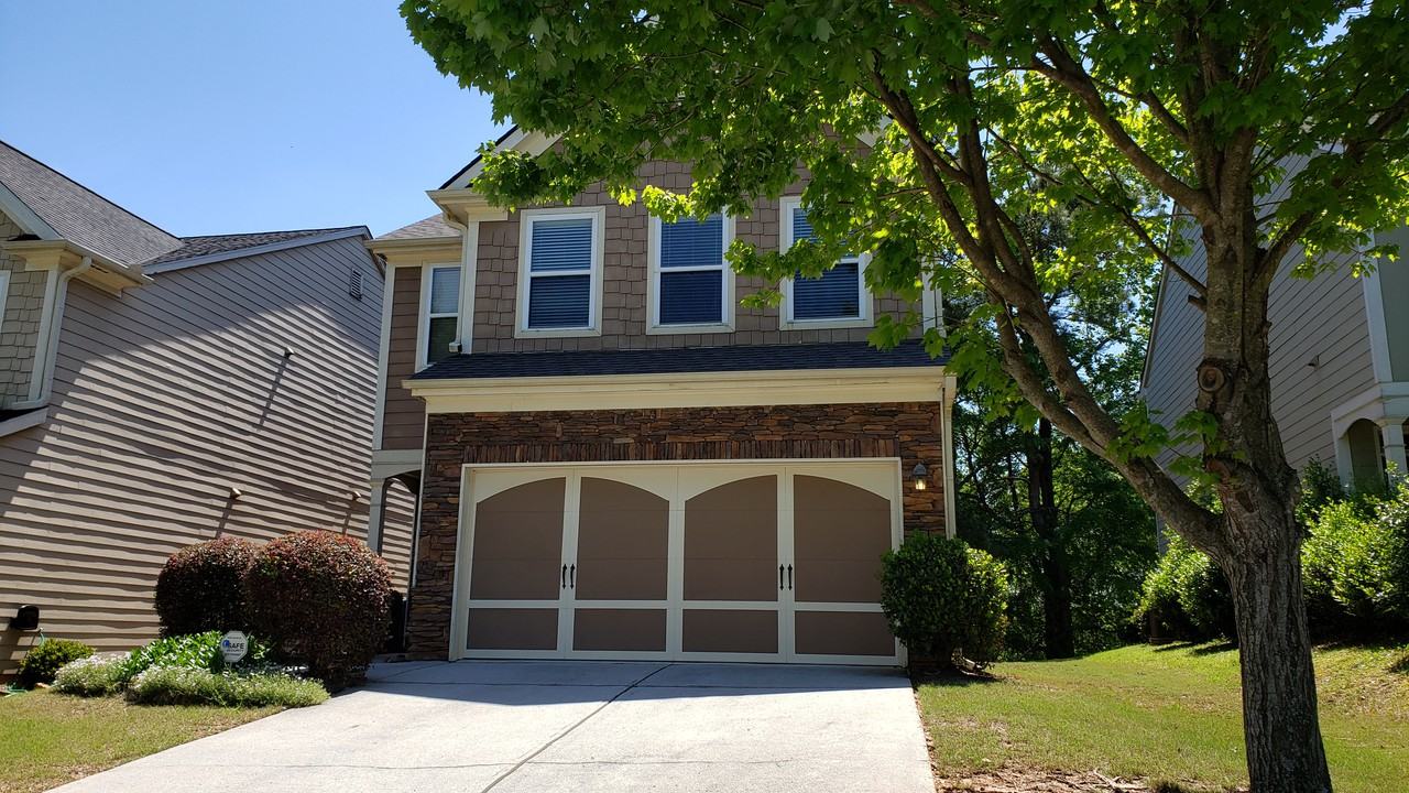 2090 Lily Valley Dr - Photo 2 of 49