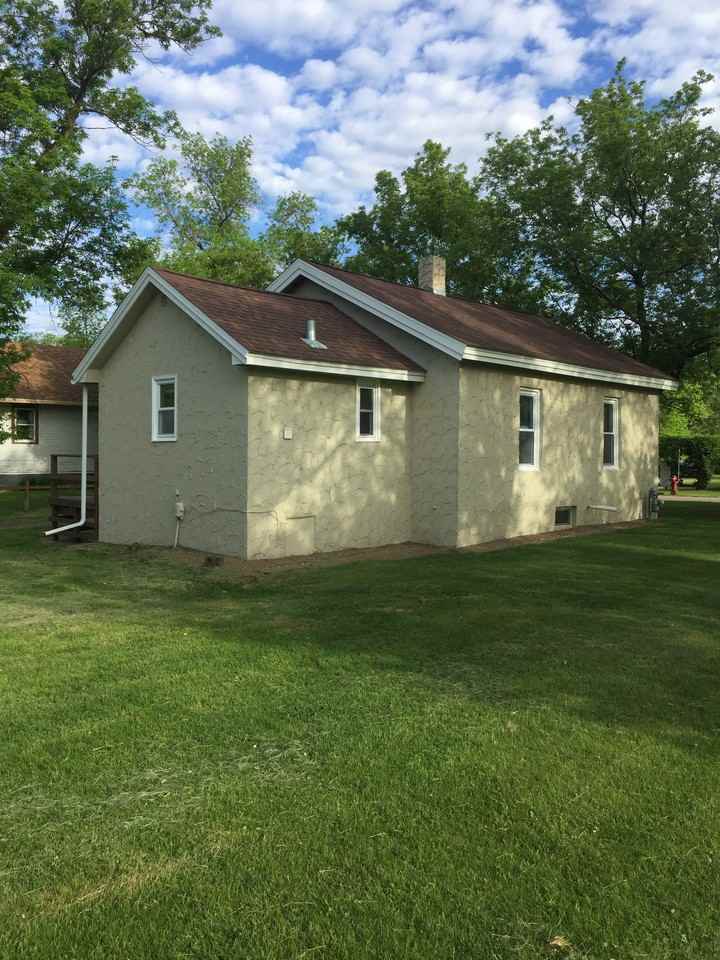 508 Eidem Ave Se - Photo 3 of 15