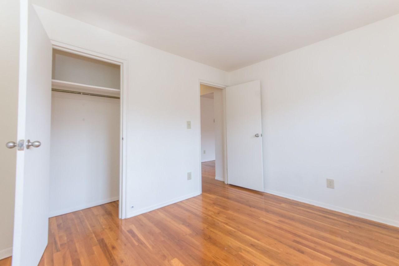 Oak Terrace - Photo 2 of 11