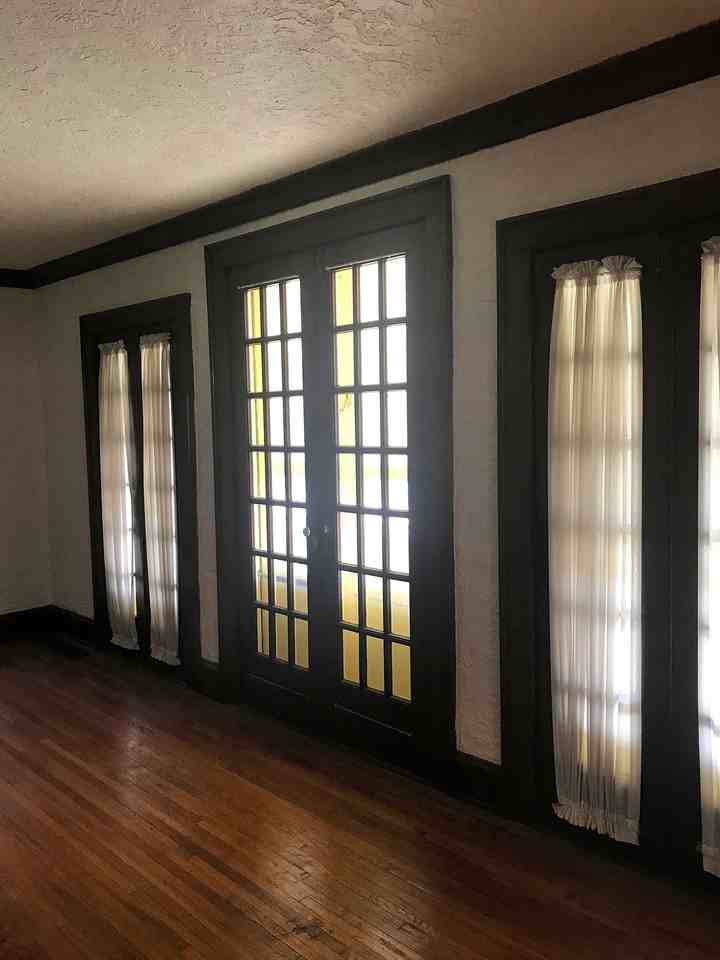 1057 Hamilton Rd - Photo 2 of 29