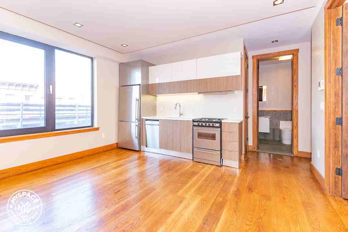 865 Willoughby Ave #7M