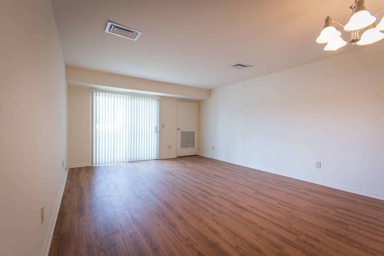 Carriage House - Photo 6 of 17