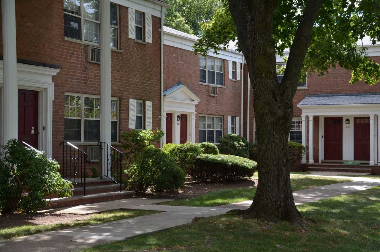 Summit Manor Apartments 70 Berkshire Pl, Hackensack, NJ 07601 Zumper