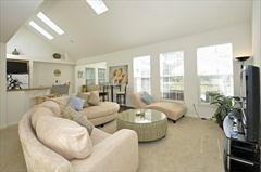 37189 Clipper Ct - Photo 3 of 20