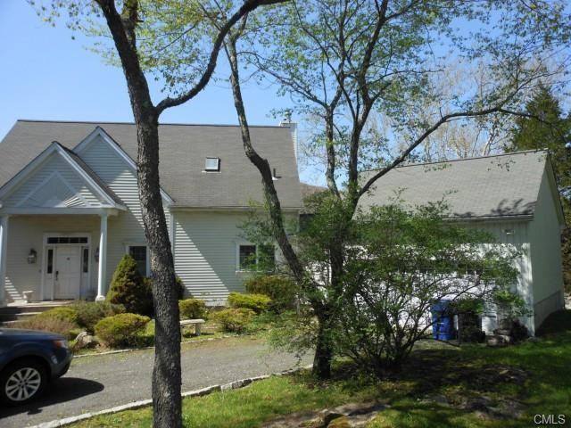 4 Lee Cir - Photo 2 of 23