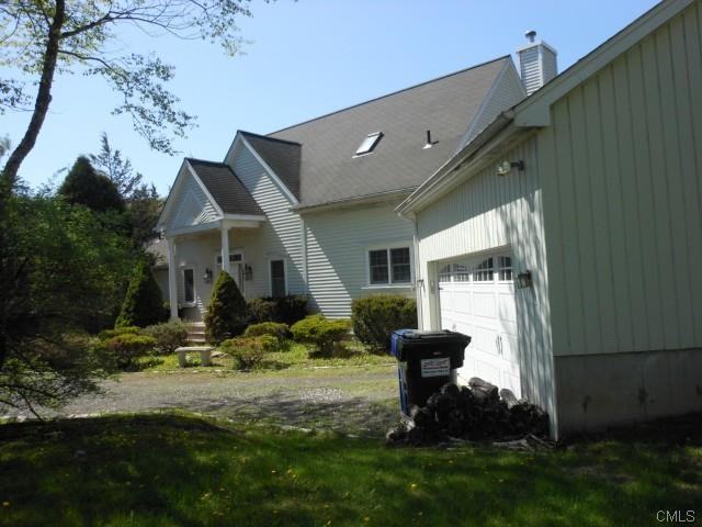 4 Lee Cir - Photo 3 of 23