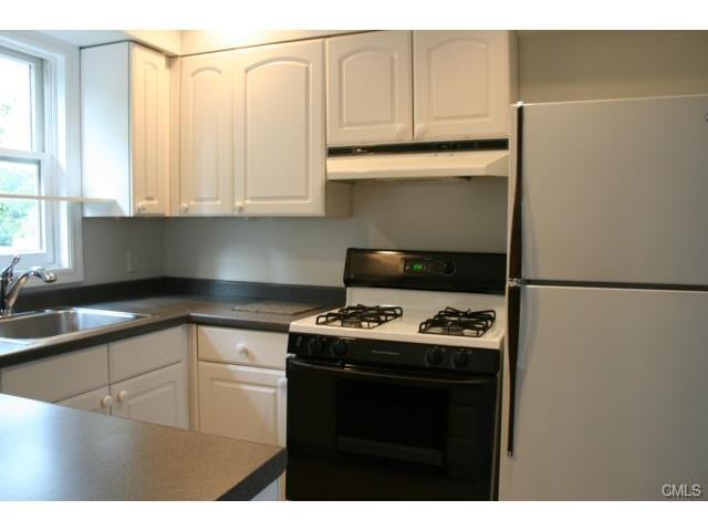 17 Hillandale Rd - Photo 2 of 12