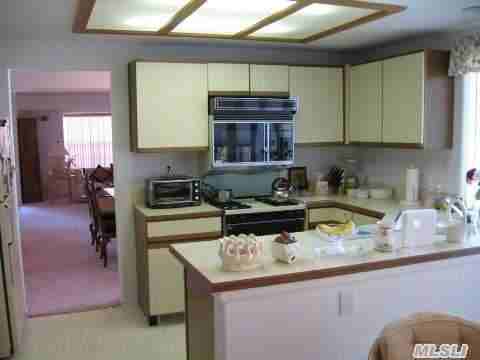 11 Glen Dr - Photo 3 of 6