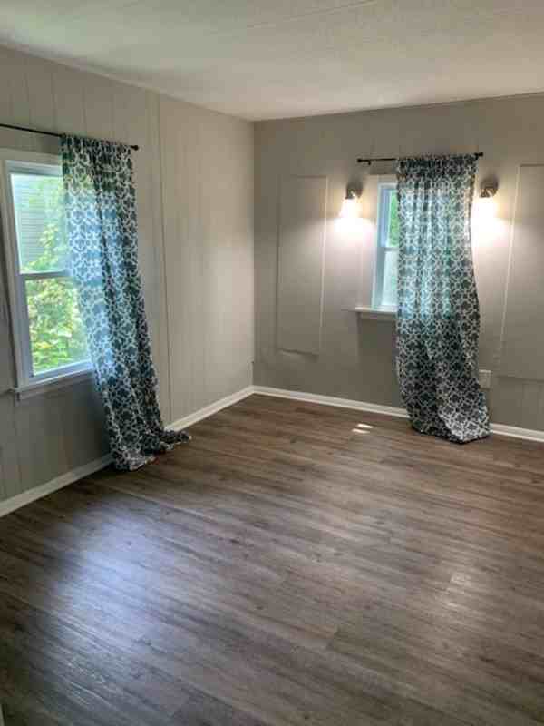 134 Lakeside Ave - Photo 2 of 9