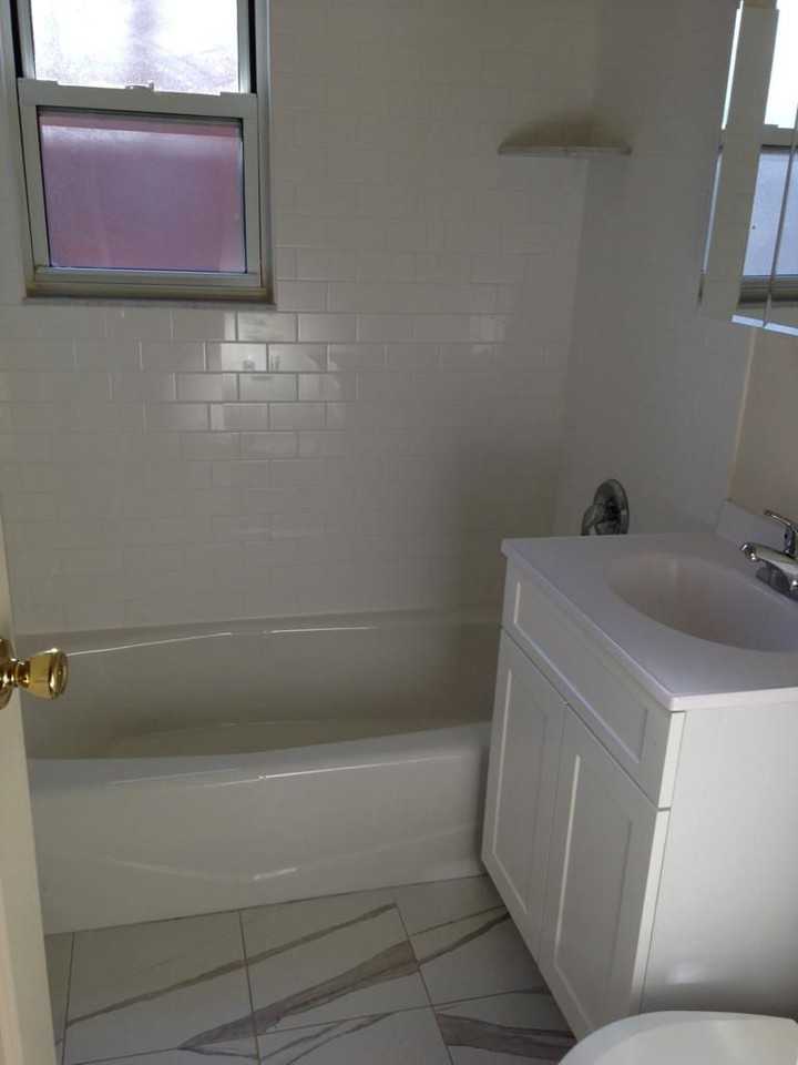 Radnor Manor - Photo 5 of 9