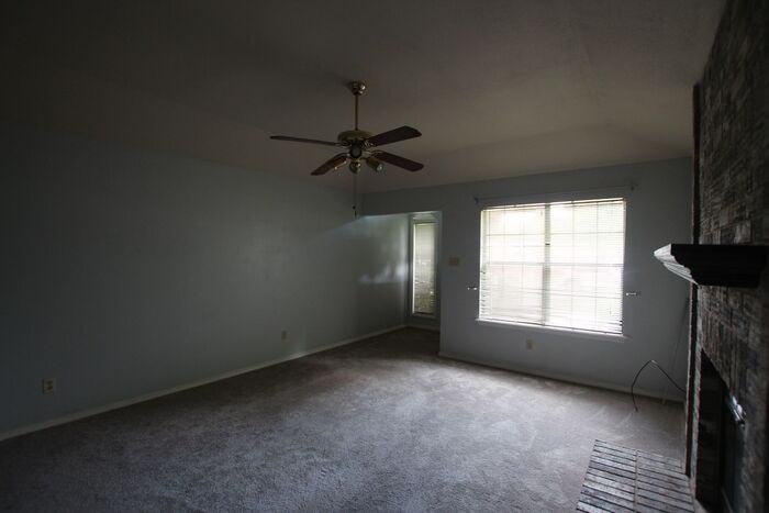 3205 Lexington Dr #3201 - Photo 3 of 17