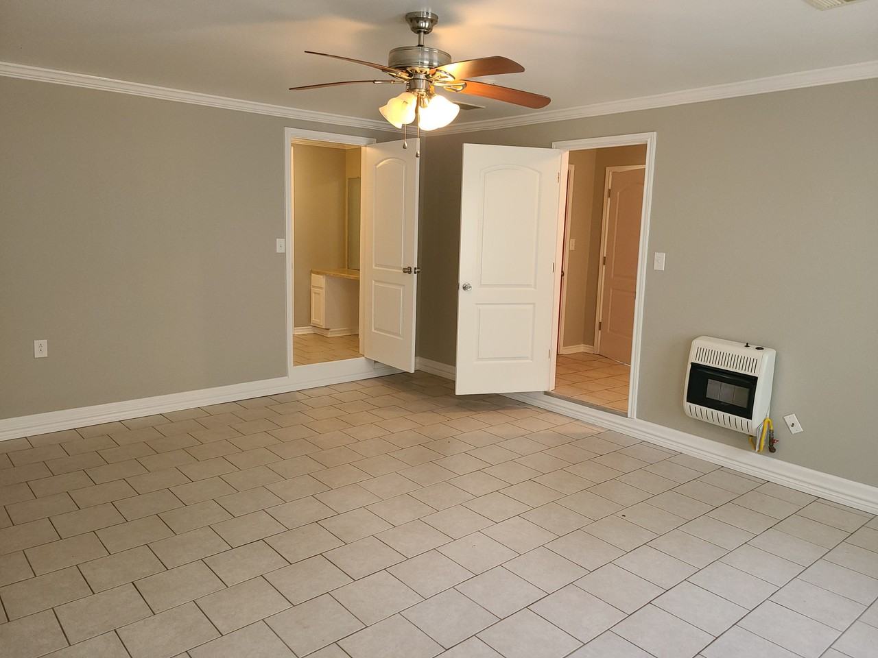 917 Linda Ln #1 - Photo 2 of 19