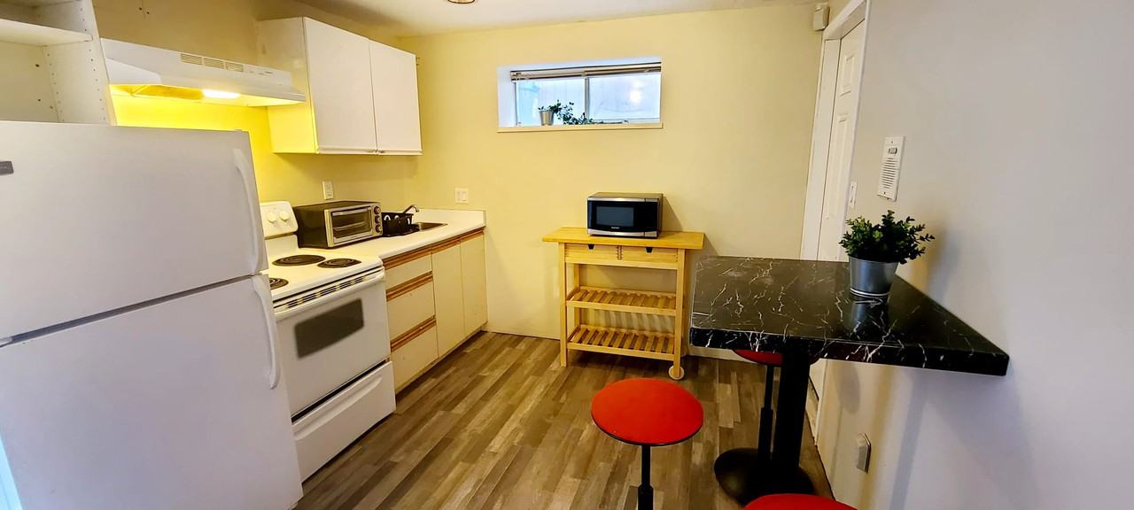 E 20th Ave & Windermere St