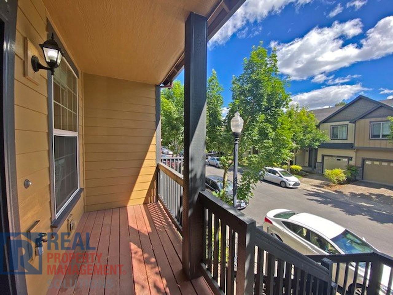 1423 Ne Alexandria Pl - Photo 3 of 29