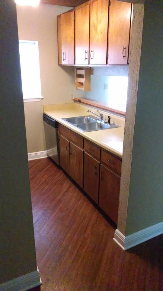 1228 Stone Green Ct #1228 - Photo 7 of 8