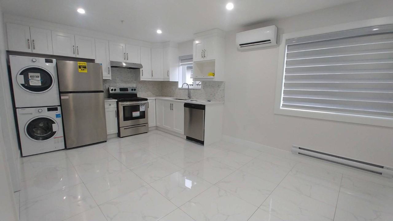 4653 Prince Albert St #LANE - Photo 2 of 10