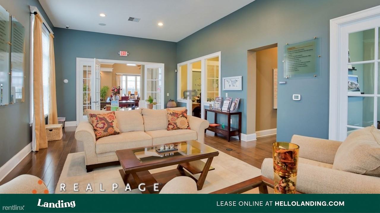 Landing Furnished Apartment Lancaster Midtown - Photo 3 of 30