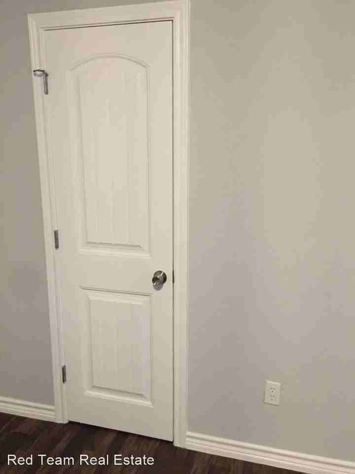 612 S. Blue Mound Road - Photo 3 of 15