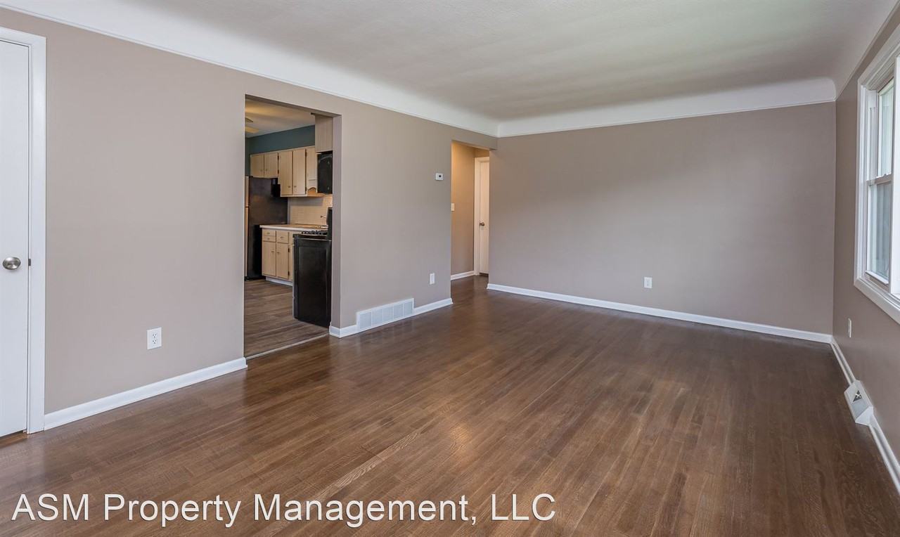 31720 Bainbridge Road - Photo 3 of 34