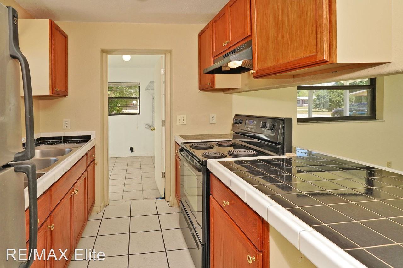 3648 Tomlin Dr - Photo 3 of 11