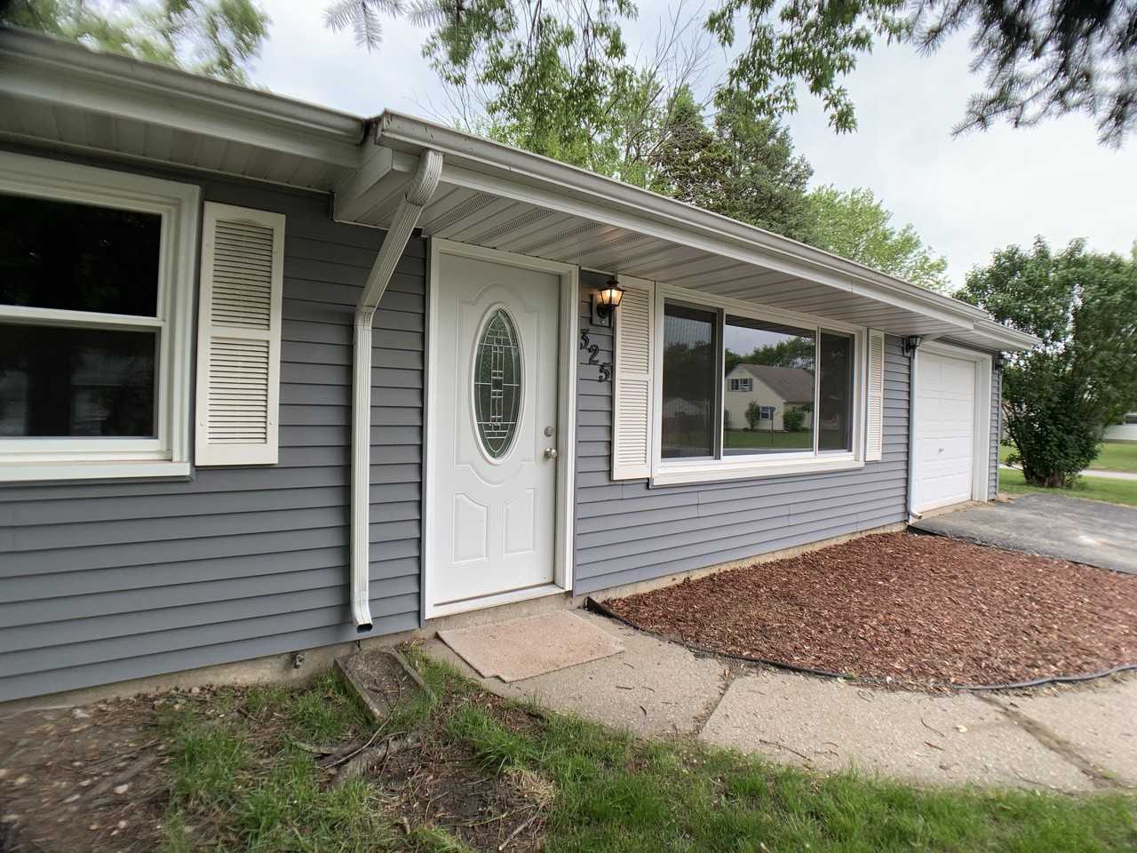 325 Lahonda Dr - Photo 3 of 31