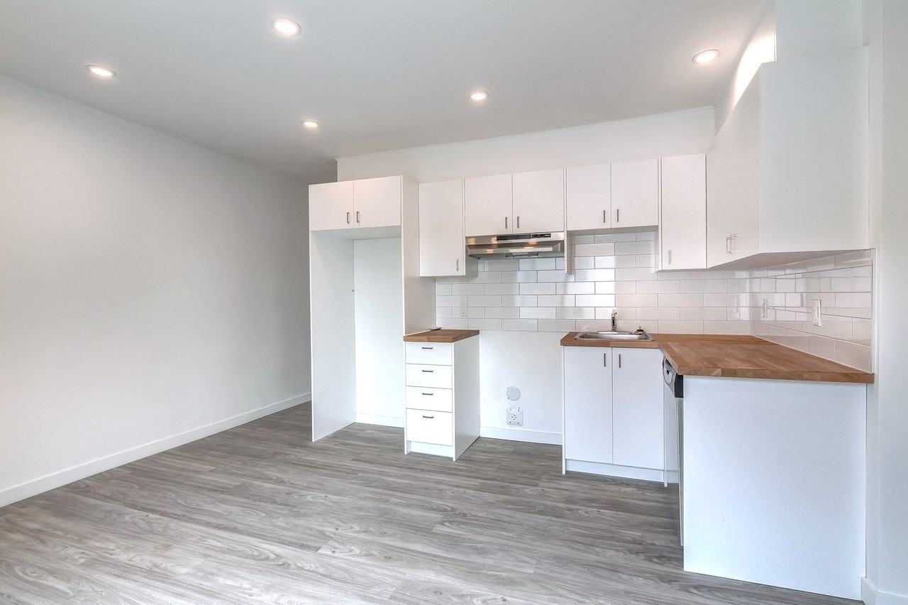 5785 Av Charlemagne - Photo 3 of 11