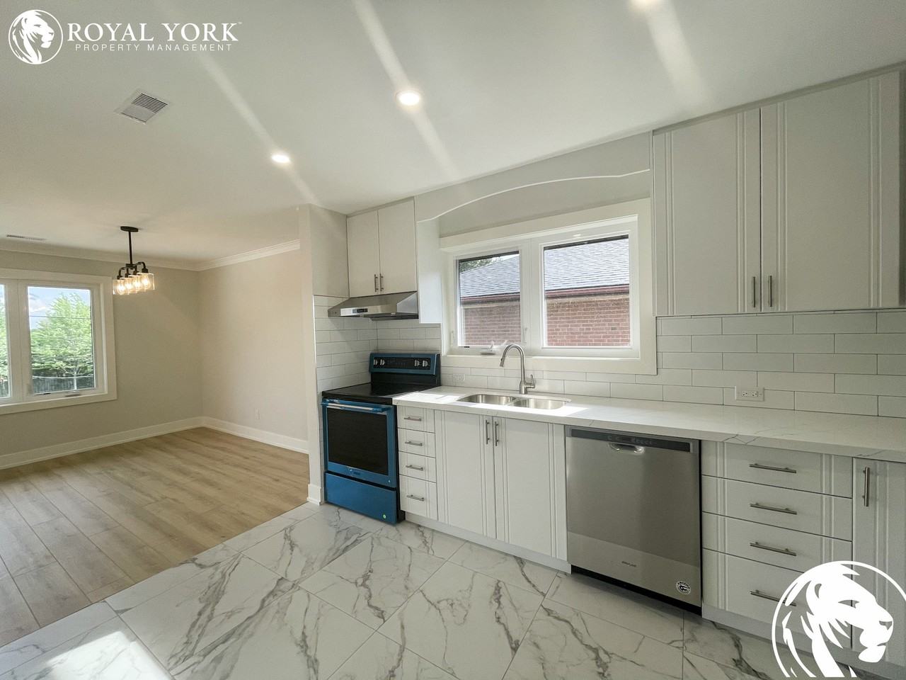 146 Dixon Rd - Photo 2 of 14