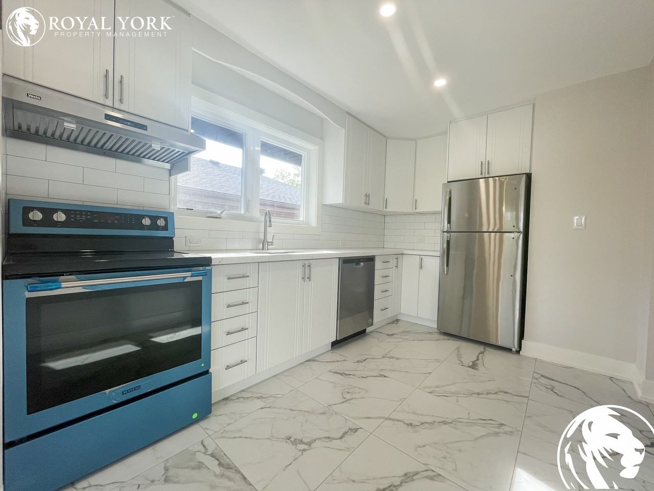 146 Dixon Rd - Photo 3 of 14