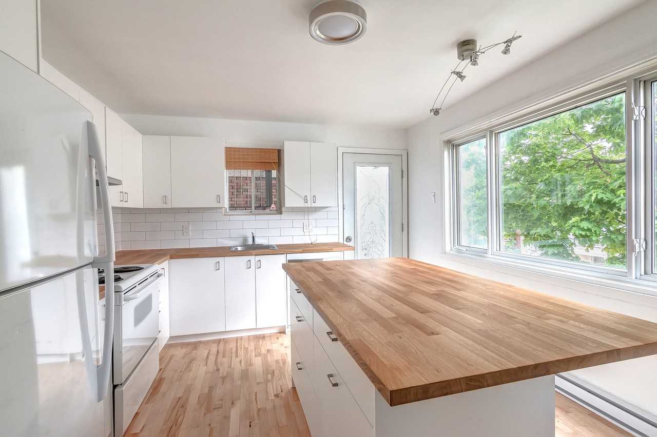 3970 Boul Rosemont - Photo 2 of 19