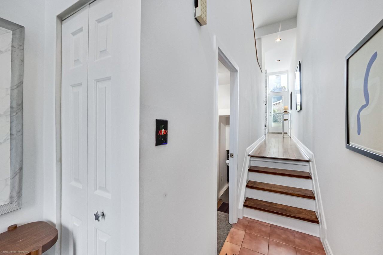83 Beaconsfield Ave - Photo 2 of 32