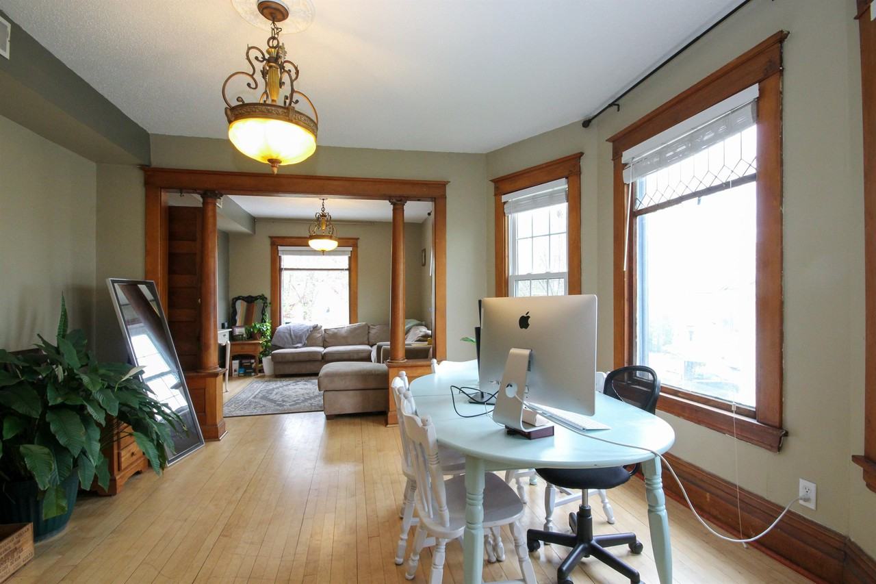 1602 Madison St Ne #1 - Photo 5 of 33