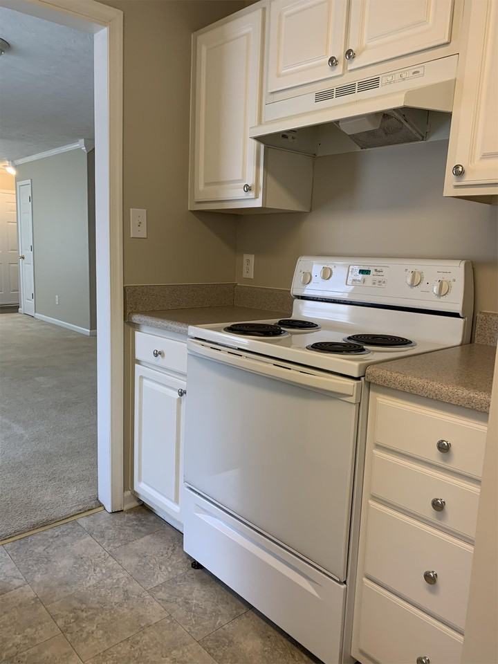 140 New Towne Rd #1 - Photo 4 of 14
