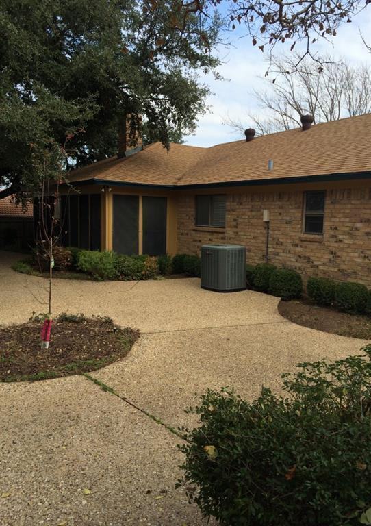 5304 Weddington Ct - Photo 2 of 10