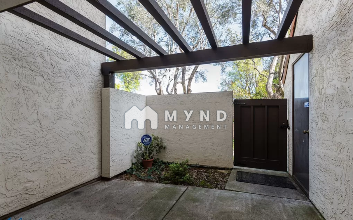 19928 Portal Plz - Photo 2 of 4