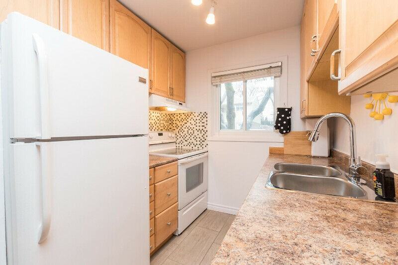 166 Southdale Road West #96 - Photo 4 of 10