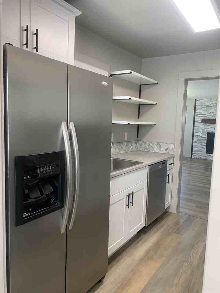 639 Nw Elm Ave #1 - Photo 2 of 17