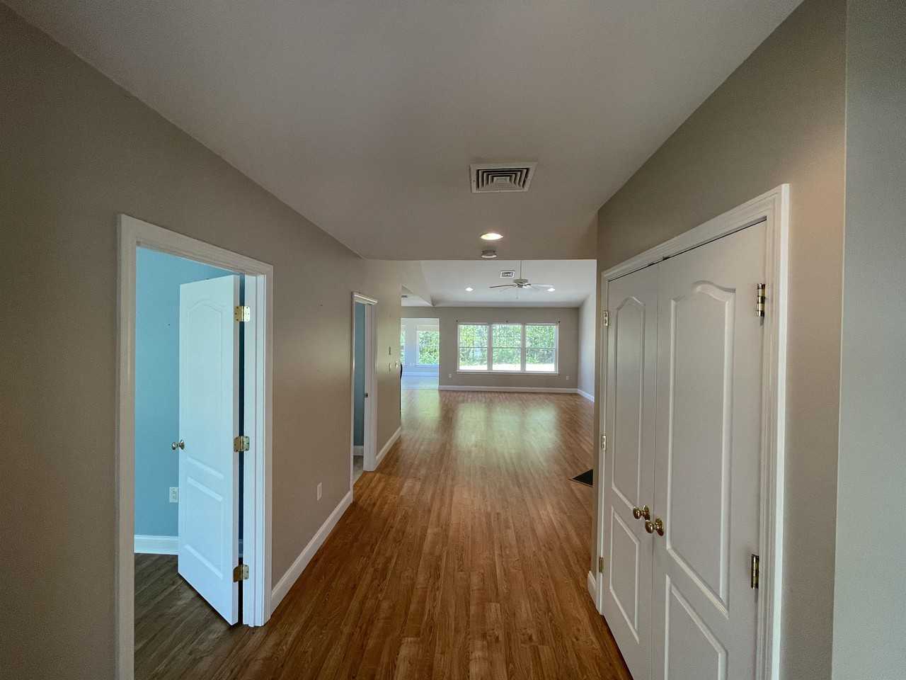 33 Gables Way #1 - Photo 2 of 18