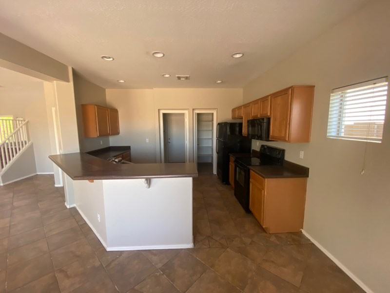 9012 W Hess St - Photo 2 of 12