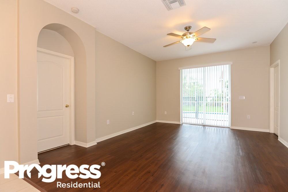 1842 Linton Ln - Photo 2 of 15