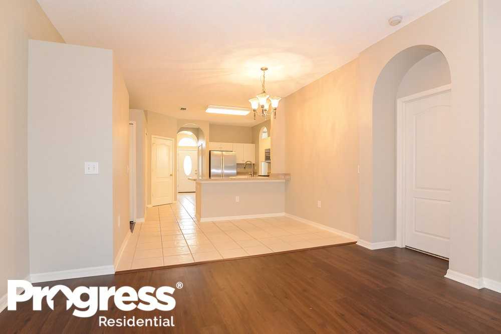 1842 Linton Ln - Photo 3 of 15