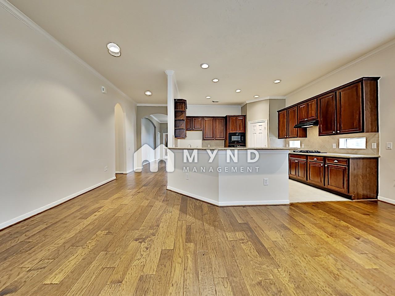 28 Misty Hbr E - Photo 2 of 35