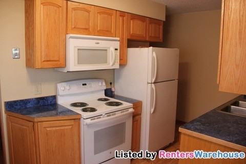 532 37th Ave NE - Photo 2 of 10